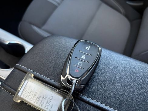Used 2025 Chevrolet Blazer LT FWD image 25