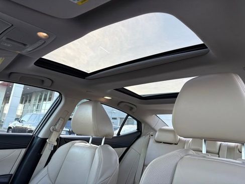 Used 2023 Nissan Maxima Platinum w/ Sport Mat Group image 10