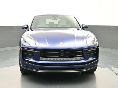 Certified 2026 Porsche Macan AWD/4WD image 29