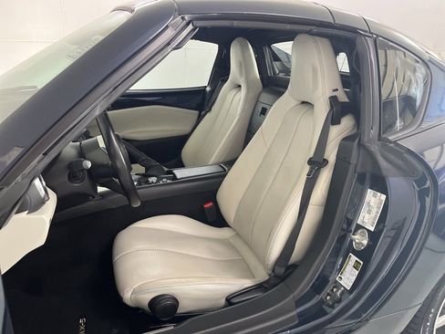 Used 2021 MAZDA MX-5 Miata RF Grand Touring RWD image 18