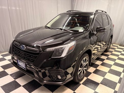 Used 2023 Subaru Forester Limited w/ Popular Package #2 AWD/4WD image 1