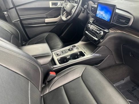 Used 2021 Ford Explorer Limited w/ Equipment Group 301A AWD/4WD image 22
