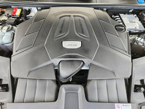 Used 2019 Porsche Cayenne image 33