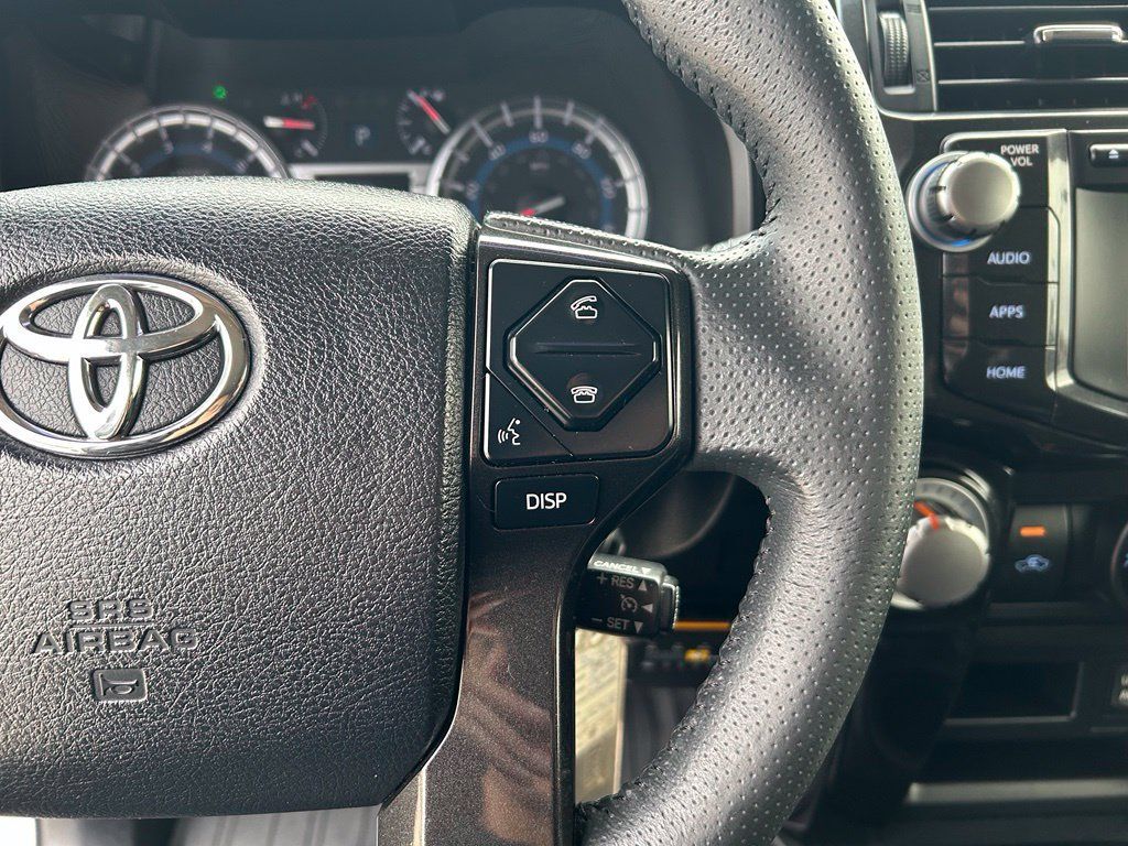 Used 2018 Toyota 4Runner TRD Off-Road Premium AWD/4WD image 16