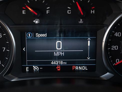 Used 2024 Chevrolet Equinox LT FWD image 28