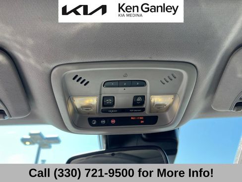 Used 2016 Chevrolet Malibu Premier w/ Driver Confidence Package II FWD image 38
