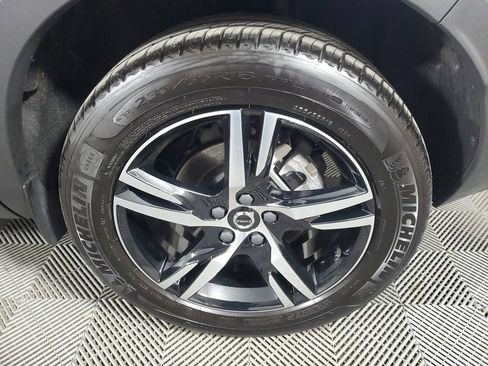 Certified 2026 Volvo XC40 B5 Core w/ Climate Package AWD/4WD image 13