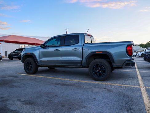 Used 2025 GMC Canyon Elevation w/ Convenience Package image 10