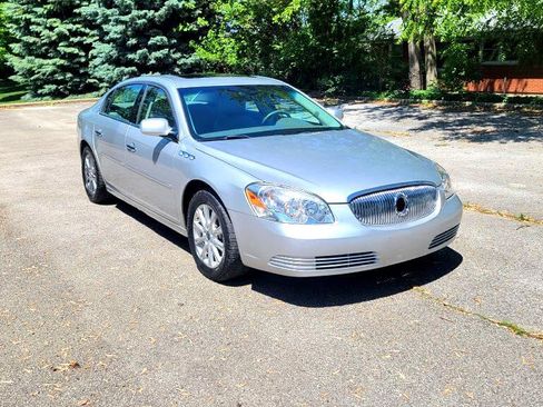 Used 2011 Buick Lucerne CXL image 1