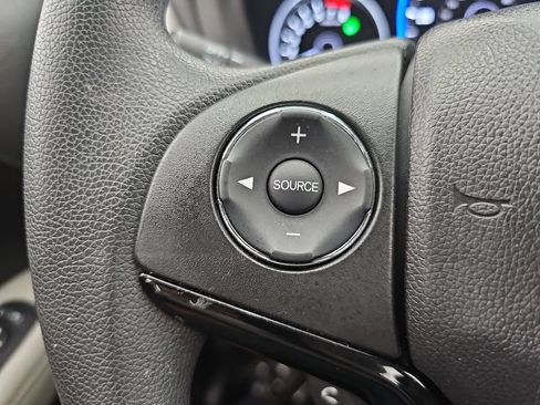 Used 2018 Honda HR-V LX image 21