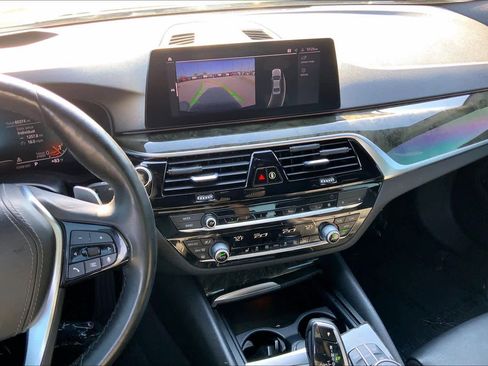 Used 2020 BMW 540i w/ Premium Package image 7