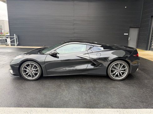 Used 2026 Chevrolet Corvette Stingray Coupe w/ 1LT image 2