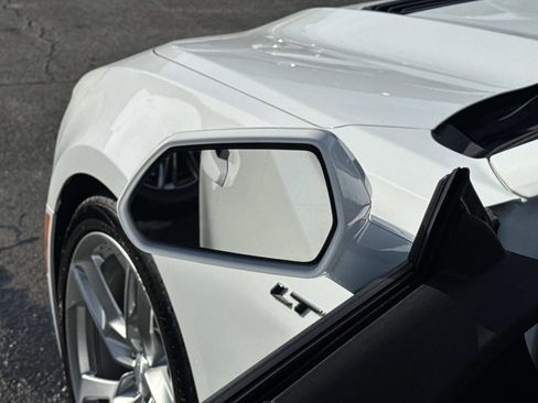 Used 2021 Chevrolet Camaro LT image 18