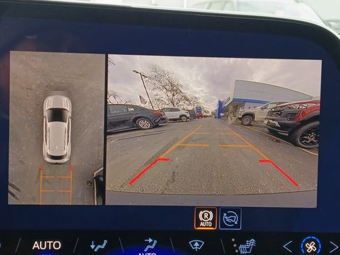 New 2026 Chevrolet Equinox EV LT image 14