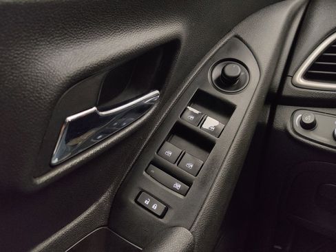 Used 2020 Chevrolet Trax LS w/ Tint and Cruise Package image 27