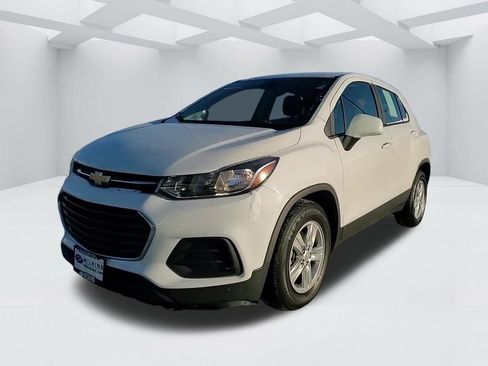 Used 2019 Chevrolet Trax LS image 9