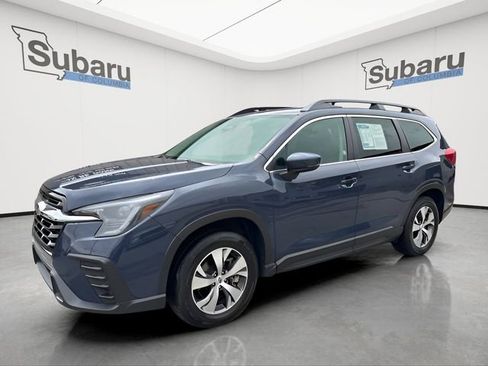 Used 2025 Subaru Ascent Premium AWD/4WD image 3