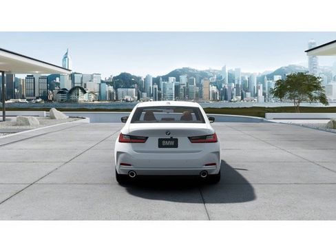 New 2025 BMW 330i Sedan w/ Convenience Package image 5