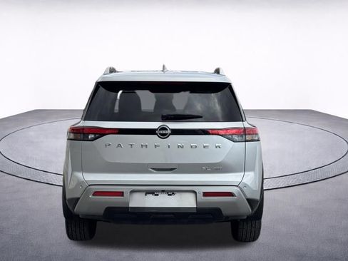 Used 2022 Nissan Pathfinder SL image 18