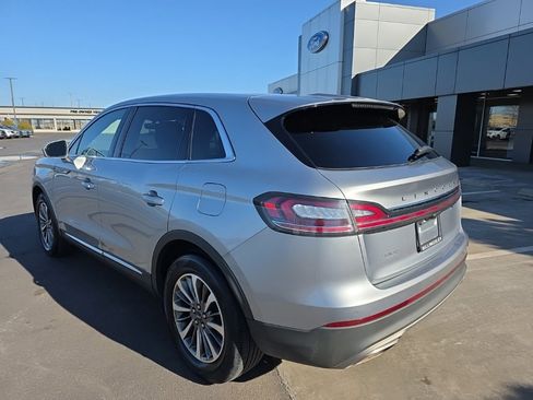 Used 2020 Lincoln Nautilus Standard w/ Equipment Group 101A image 3