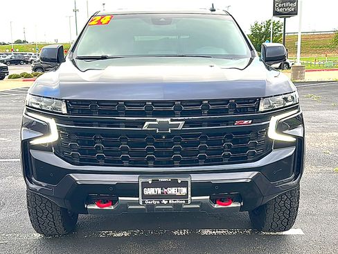 Used 2024 Chevrolet Tahoe Z71 w/ Luxury Package AWD/4WD image 11