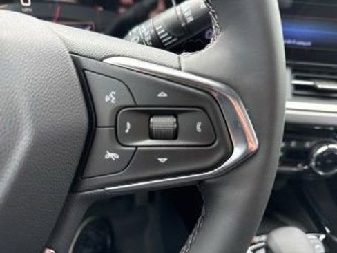 New 2026 Chevrolet Trax ACTIV w/ Sunroof Package FWD image 15