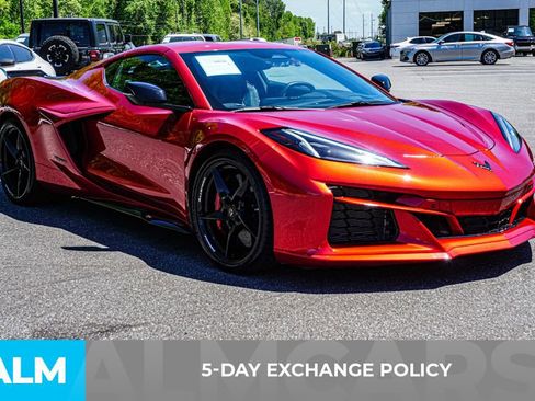 Used 2025 Chevrolet Corvette E-Ray AWD/4WD image 4