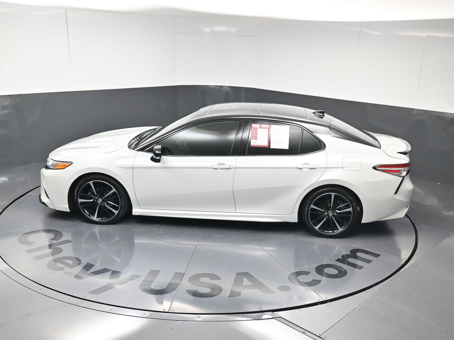Used 2020 Toyota Camry XSE FWD image 30