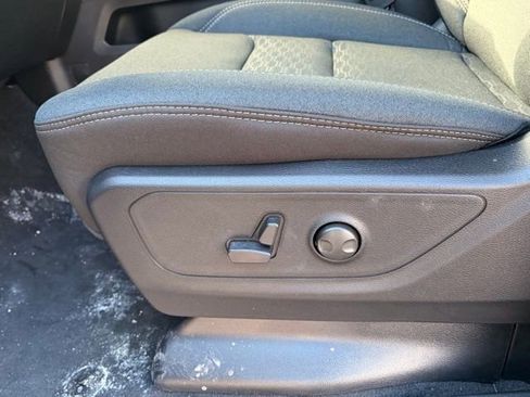 New 2026 RAM 1500 4x4 Crew Cab image 15