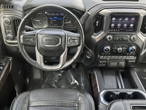 Used 2020 GMC Sierra 2500 Denali w/ Denali Ultimate Package AWD/4WD image 24