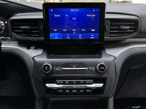 Used 2020 Ford Explorer XLT w/ Class III Trailer Tow Package image 30