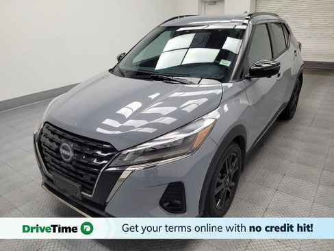 Used 2023 Nissan Kicks SR w/ SR Premium Package FWD image 1