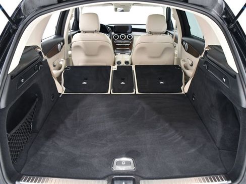 Used 2020 Mercedes-Benz GLC 300 4MATIC image 23