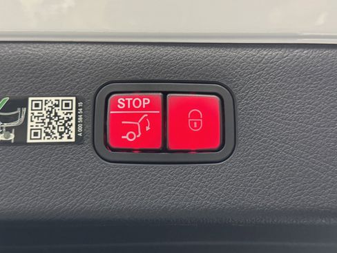 Certified 2023 Mercedes-Benz EQS 580 4MATIC Sedan image 15