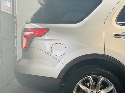 Used 2014 Ford Explorer XLT w/ Equipment Group 202A AWD/4WD image 5