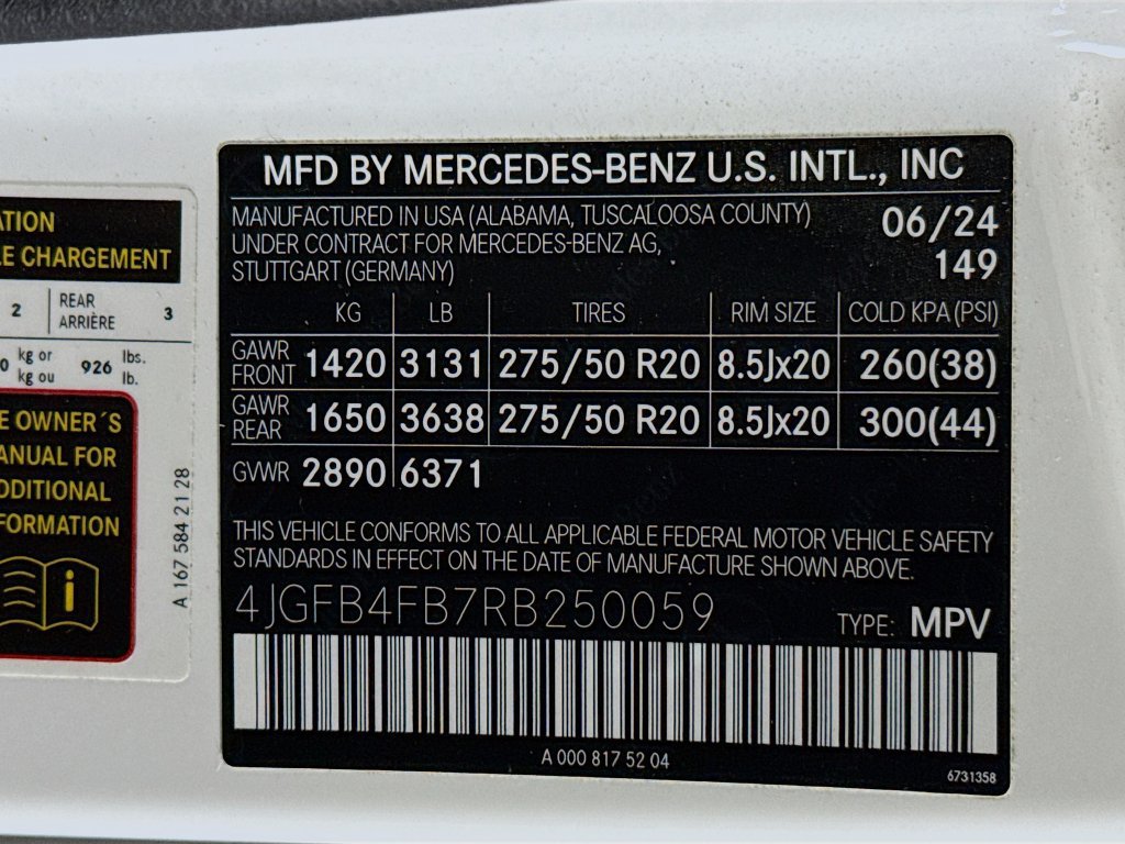 Used 2024 Mercedes-Benz GLE 350 4MATIC w/ Winter Package image 33