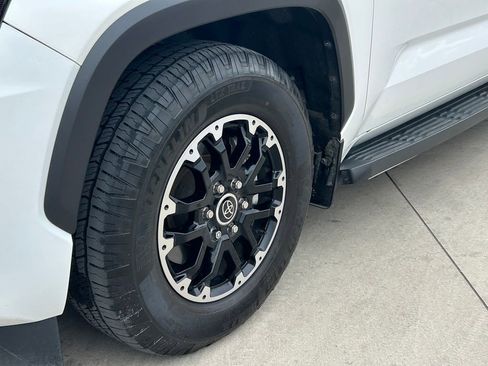 Used 2024 Toyota Sequoia SR5 w/ SR5 Premium Package AWD/4WD image 9