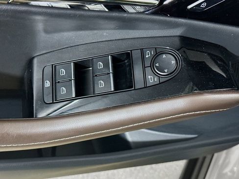 Used 2023 MAZDA CX-30 AWD 2.5 S w/ Premium Package image 17