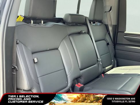 Certified 2024 GMC Sierra 2500 SLT w/ SLT Premium Package AWD/4WD image 17