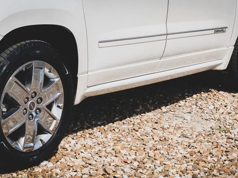 Used 2014 GMC Acadia Denali FWD image 22