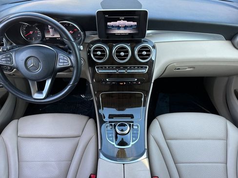 Used 2018 Mercedes-Benz GLC 300 4MATIC image 15