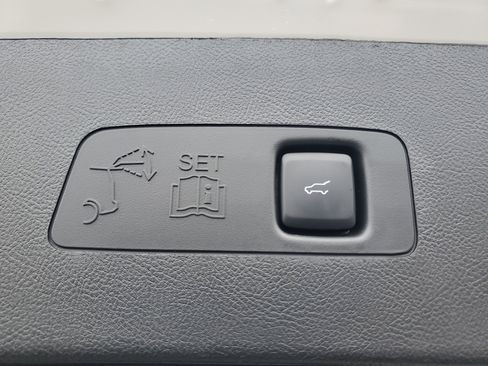 New 2026 Lincoln Corsair Premiere image 28