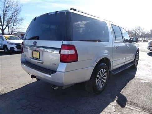 Used 2017 Ford Expedition EL XLT image 6