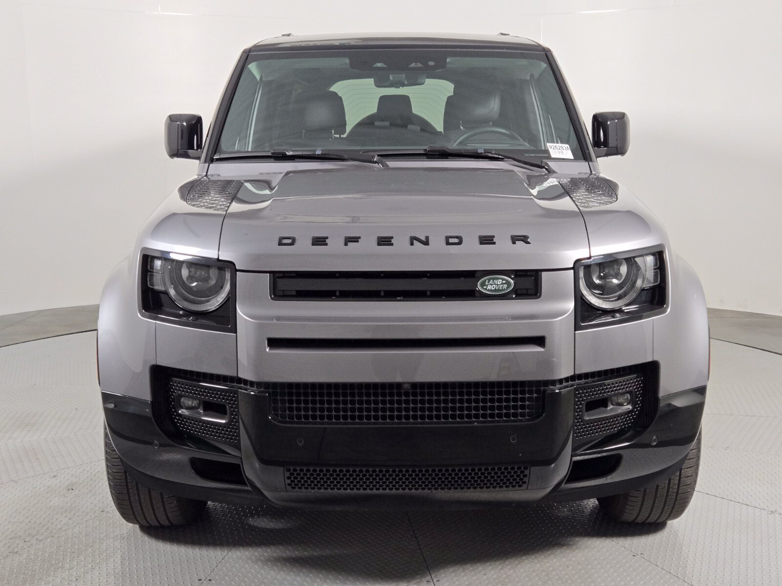 Used 2024 Land Rover Defender 110 X-Dynamic SE AWD/4WD image 8