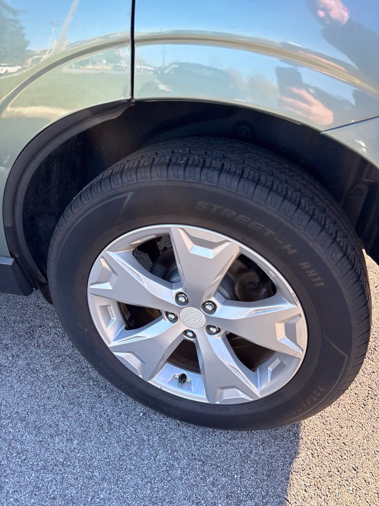 Used 2015 Subaru Forester 2.5i Premium AWD/4WD image 22