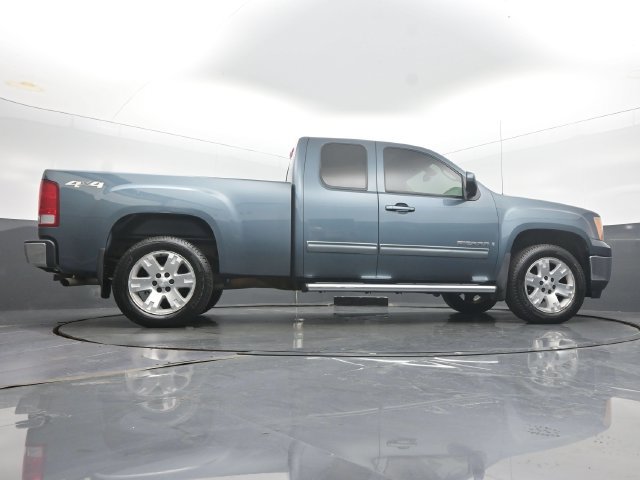 Used 2008 GMC Sierra 1500 SLT w/ SLT Preferred Package AWD/4WD image 48
