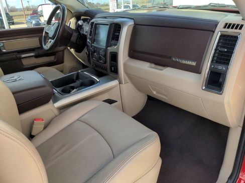 Used 2018 RAM 2500 Laramie image 32