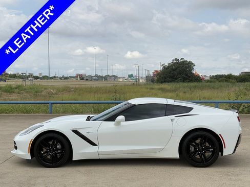 Used 2019 Chevrolet Corvette Stingray Coupe w/ 1LT RWD image 3
