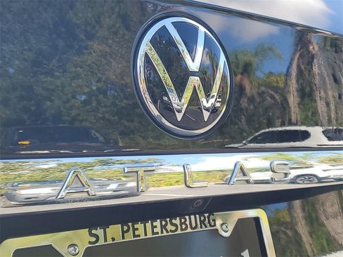 Used 2021 Volkswagen Atlas SE image 5