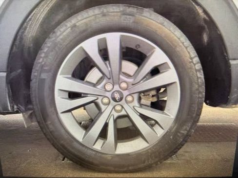 Certified 2023 Ford Explorer XLT w/ Equipment Group 202A AWD/4WD image 9